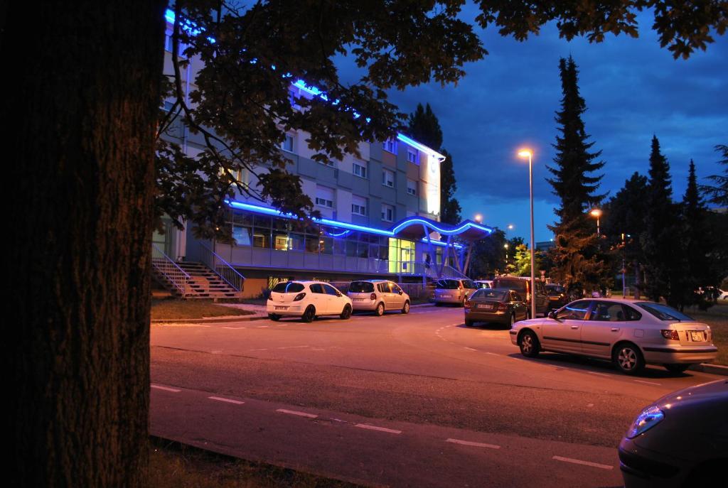ホテル Ethic Etapes Dijon Accueil 24H24 Et Parking Gratuit エクステリア 写真